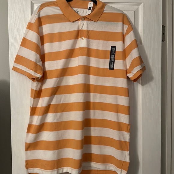 Gap Polo Style Shirt - Picture 4 of 10